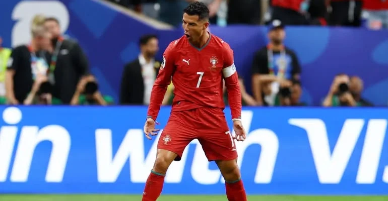 Ronaldo'nun 2 golüyle Portekiz, Özbekistan'ı 5-0 mağlup etti
