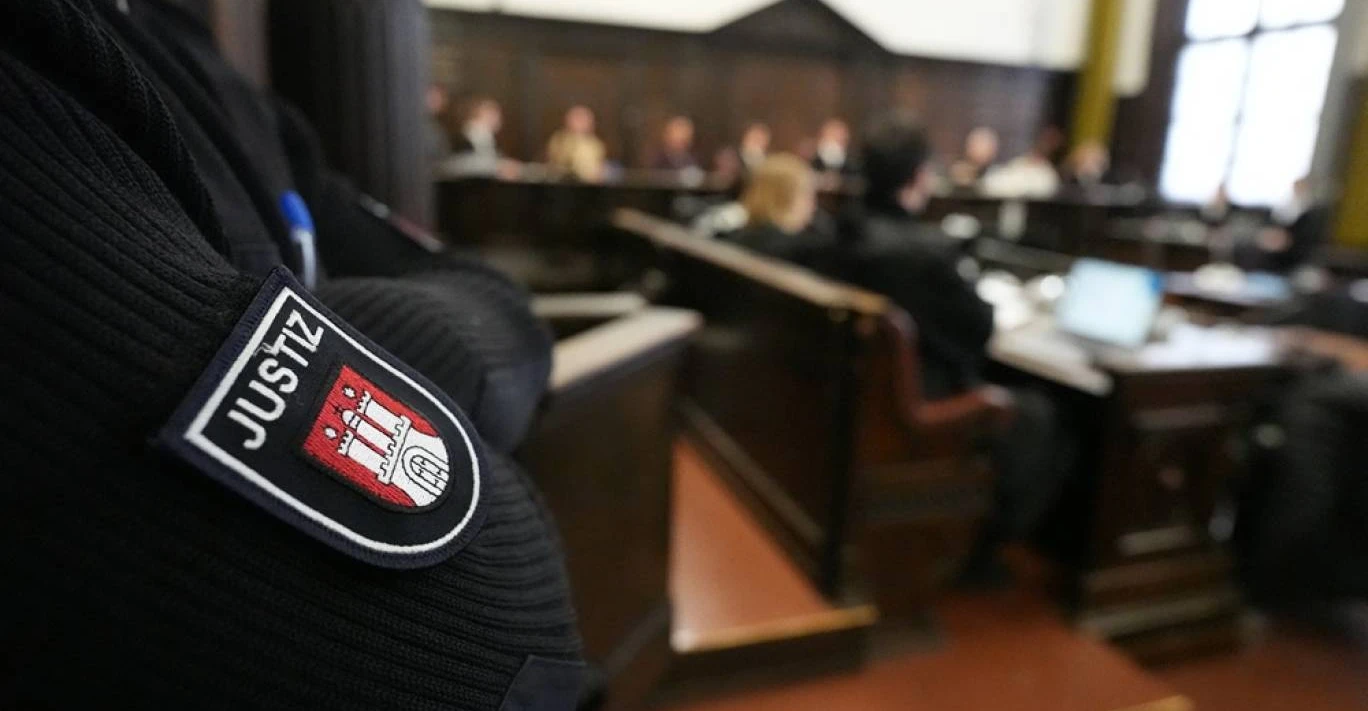 Almanya'da İran adına casusluk ve saldırı planlamakla suçlanan iki.