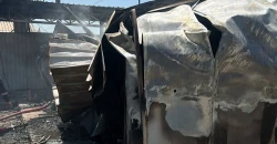 حريق يلتهم معرض سيارات في بغداد ويخلف خسائر فادحة.. صور