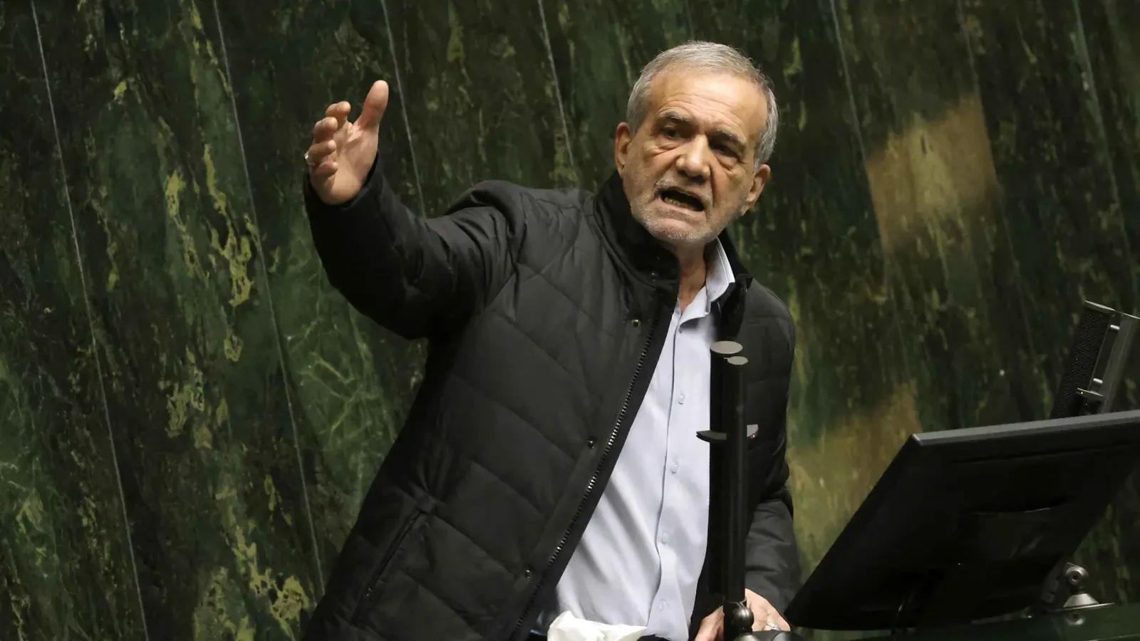 پزیشکیان داد لە دەس رەوتیگ ئیرانی کەێد و دووپات کەێد: رێککەفتن وەگەرد واشنتۆن وە هەماهەنگی تەواوە وەگەرد ریبەر