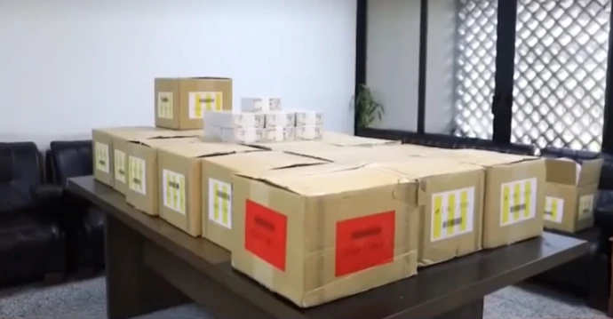 كيف وصلت "رزم الأموال" الى الفاسدين؟.. خبير مالي يجيب