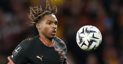بـ79 مليون دولار.. ليفربول يضم المدافع الفرنسي جيريمي جاكيه