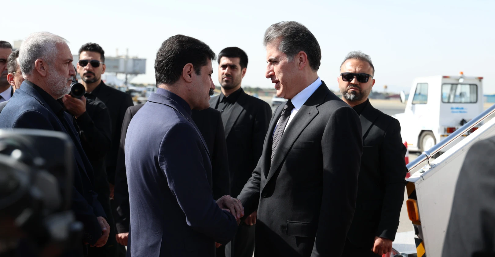 رئيس اقليم كوردستان يصل إلى طهران للمشاركة في تشييع خامنئي