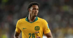 قبل مواجهة مصر.. نجم المنتخب الأسترالي يعتنق الإسلام