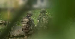 الجيش الإسرائيلي يعلن قصف 10 مواقع لحزب الله جنوب لبنان