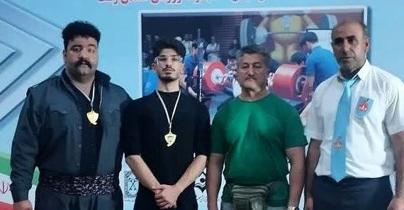 İran Kürdistanlı sporcular, körler güreşinde iki altın madalya kazandı.