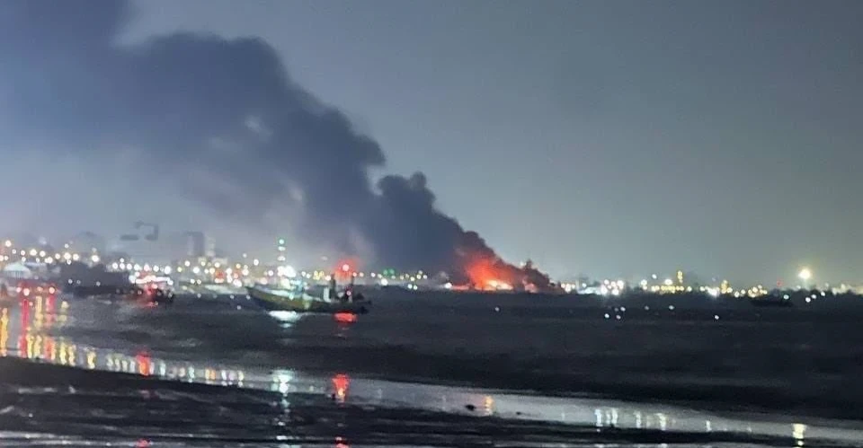 Iran warns of strong action after new US strikes