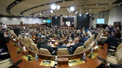 Iraqi Parliament dismisses investment commission chief after in absentia questioning