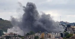 الجيش الإسرائيلي يستهدف مبنى تجمع بداخله عناصر من حزب الله (فيديو)