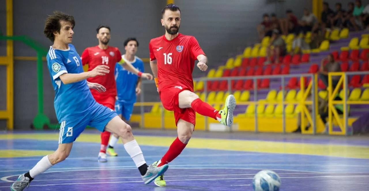 Irak Futsal Süper Ligi'nde yarı final maçları yarın başlıyor.
