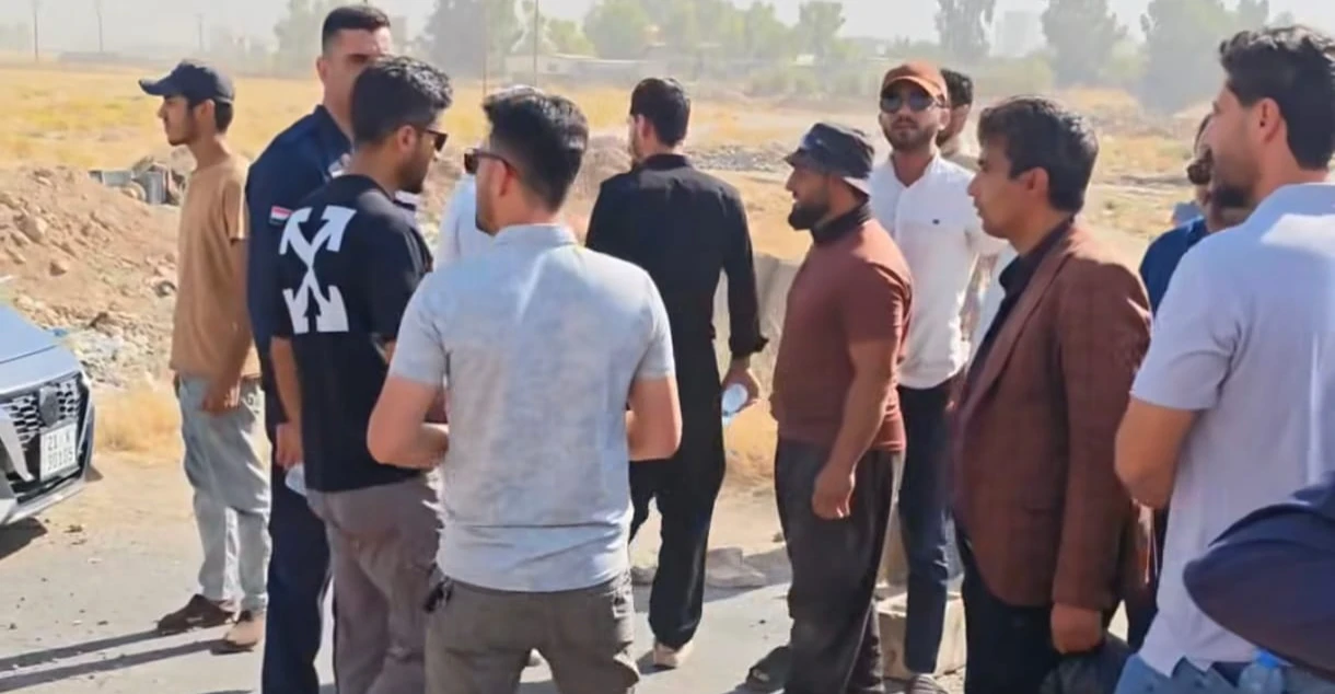 سائقو الشاحنات يقطعون طريق "كركوك – أربيل"