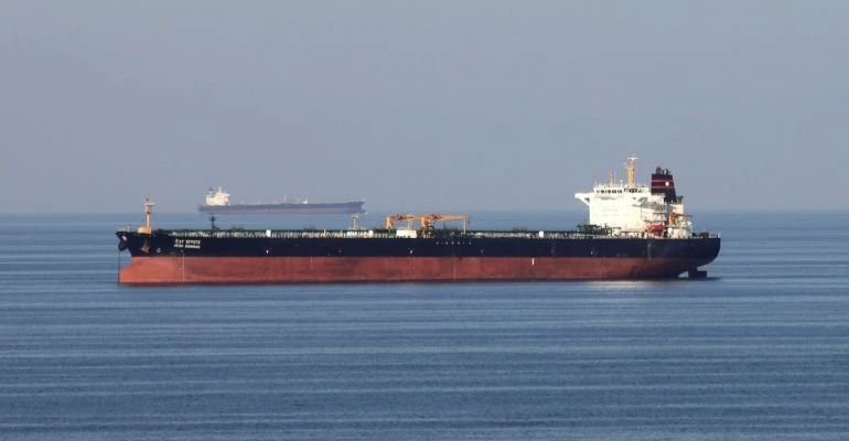 Reuters: Hürmüz Boğazı'ndan geçen petrol tanker sayısı iki ayın en