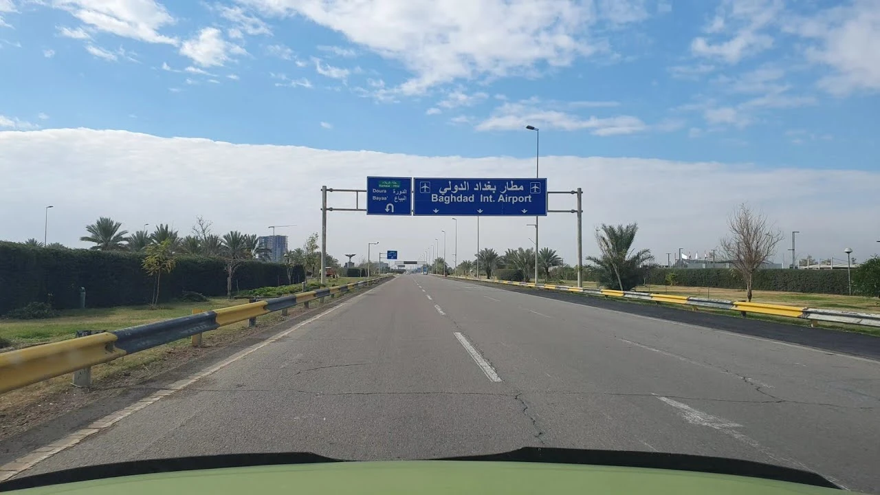 Irak Adalet Bakanı, Bağdat Havalimanı yolunda kazadan yara almadan.