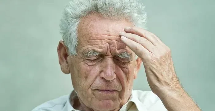 اختبار دم يتنبأ بالإصابة بالزهايمر قبل 10 سنوات