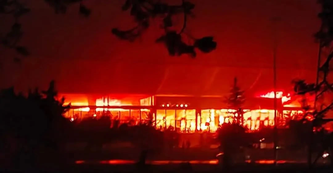 ‏١١ کەس گیان لەدەس دان و ١٩ کەسیش زەخمدار بوین لە هیزگردن ئاگر لە ماڵ بیسەرپەرشتەیل لە جەزائیر