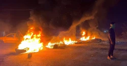 Protesters block roads over Iraq power cuts