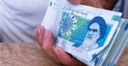 تحت وطأة التوترات.. العملة الإيرانية تسجل هبوطاً تاريخياً والدولار يقترب من 193 ألف تومان
