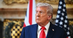 Trump warns China, Russia against arming Iran