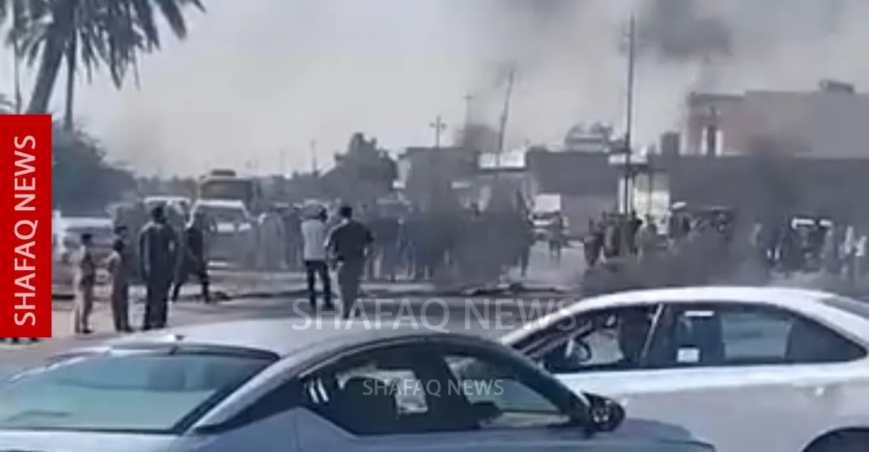 محتجون يقطعون طريق "كركوك – يايجي" للمطالبة بحلول عاجلة لأزمة الكهرباء (فيديو)