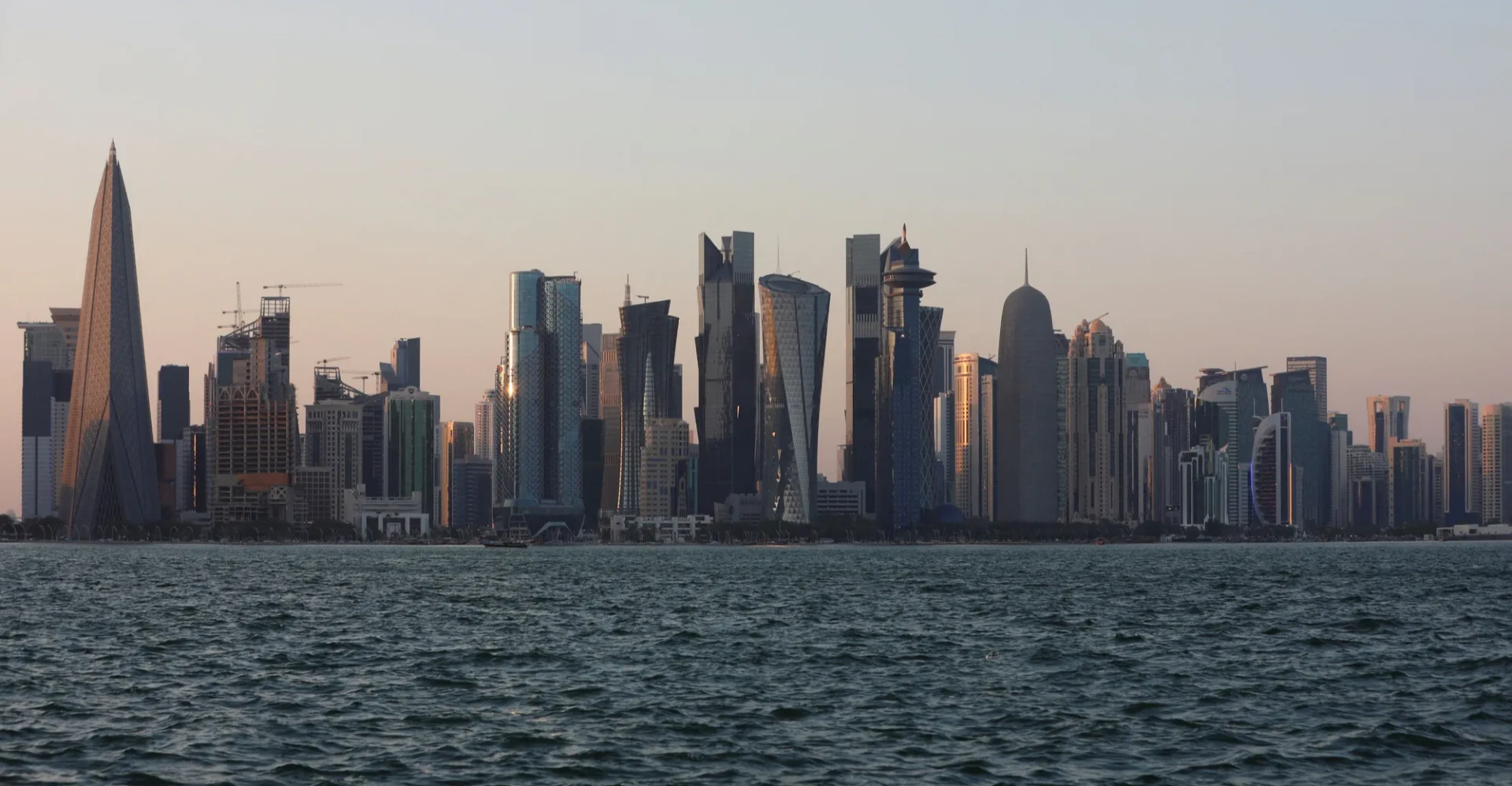 غداً.. قطر تستأنف الملاحة البحرية بالكامل