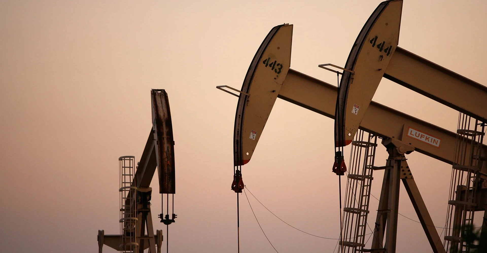 Oil rebounds on renewed Middle East tensions