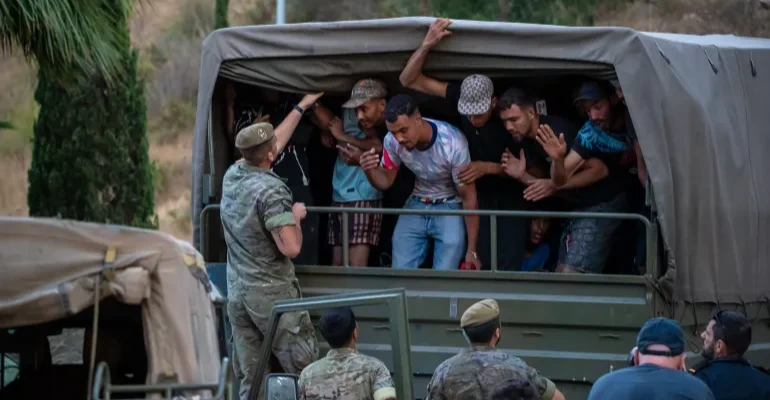 إسبانيا.. نحو 5 آلاف مهاجر ما زالوا في سبتة