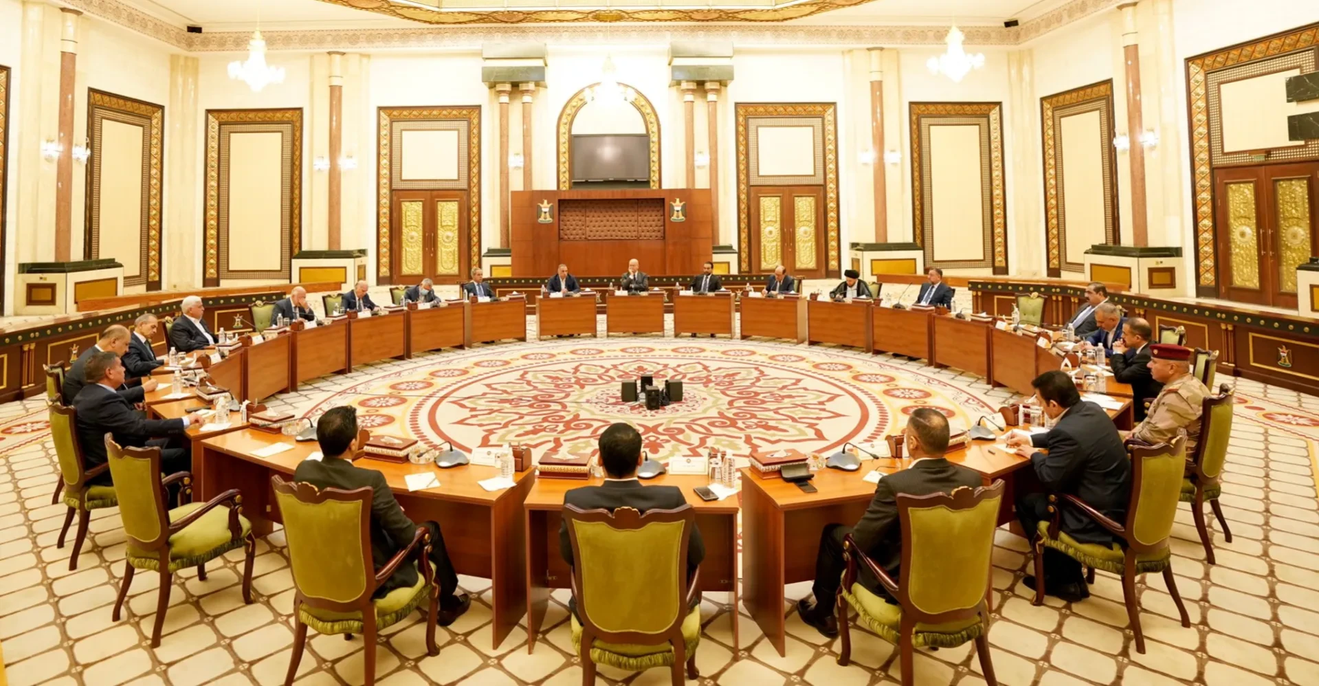 غداً.. "إدارة الدولة" يجتمع لبحث الأزمة المالية وتهديد الفصائل للسعودية