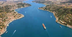US claims safe passage through Hormuz