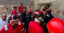 البصرة.. انهيار شقة في الموفقية والبحث عن امرأة تحت الأنقاض (صور وفيديو)