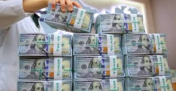 خبراء دوليون في بغداد لتتبع الأموال المهربة.. "حيتان فساد" على قائمة الاعتقال