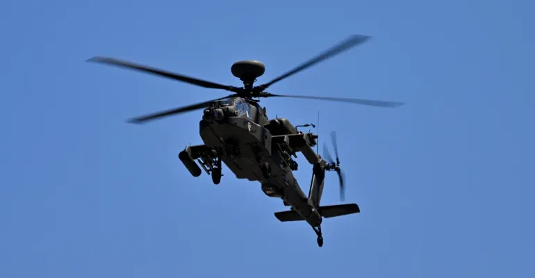 ABD ordusuna ait Apache helikopteri Teksas'ta düştü: 2 asker öldü