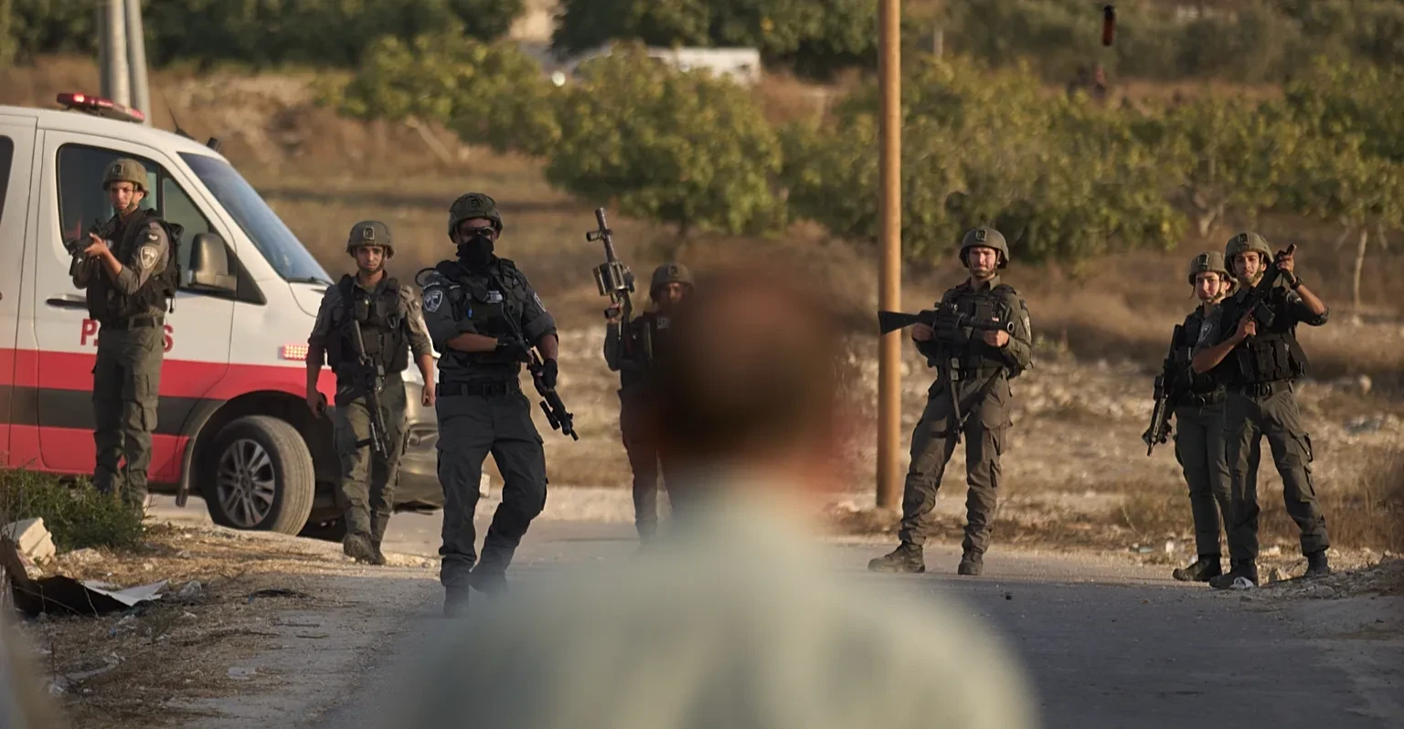 West Bank raids detain seven, hold 30 Palestinians