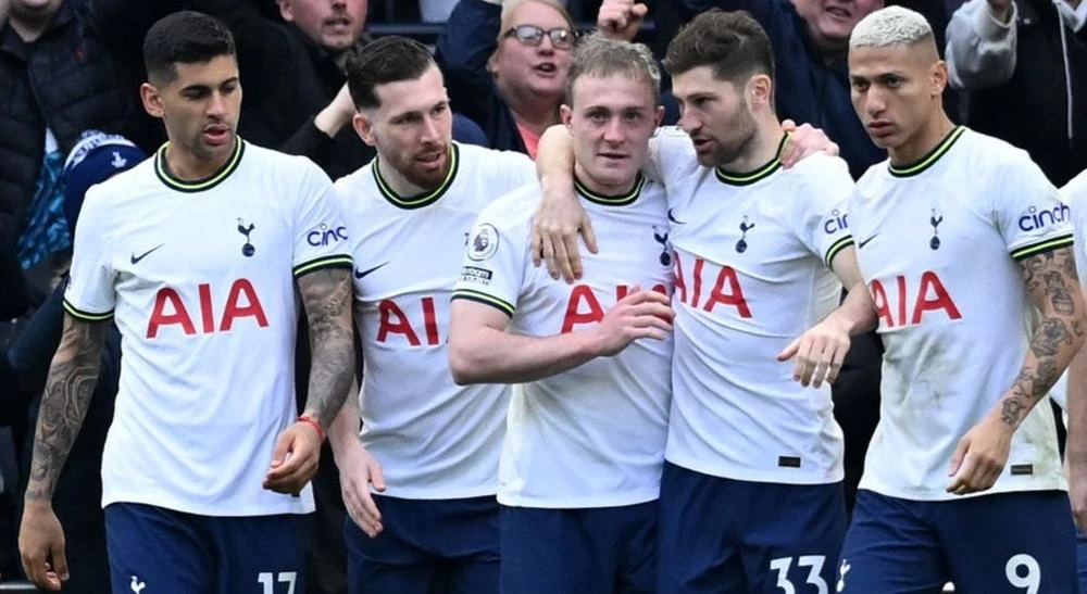 Cristian Romero says goodbye to Tottenham ahead of Atletico move