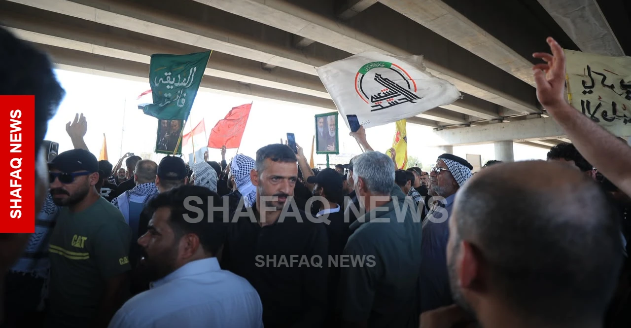 بابل.. تظاهرة مؤيدة لبقاء الحشد في جرف الصخر