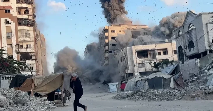 Israeli strike kills six at Gaza cafe