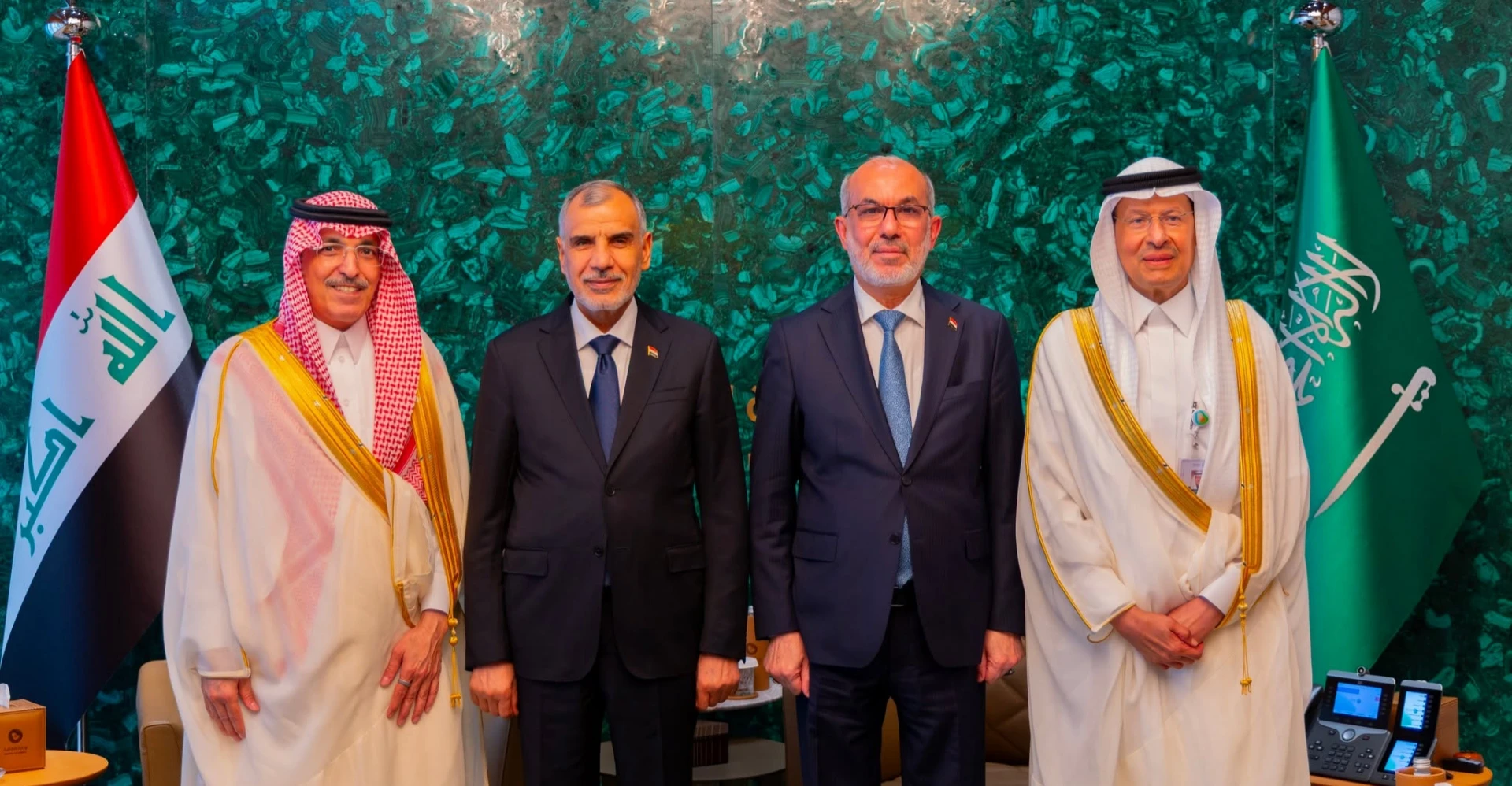 وزير النفط العراقي من الرياض: حريصون على تعزيز الشراكة مع السعودية