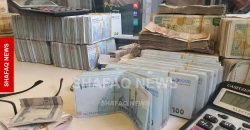 Dollar approaches 200,000 tomans in Iran