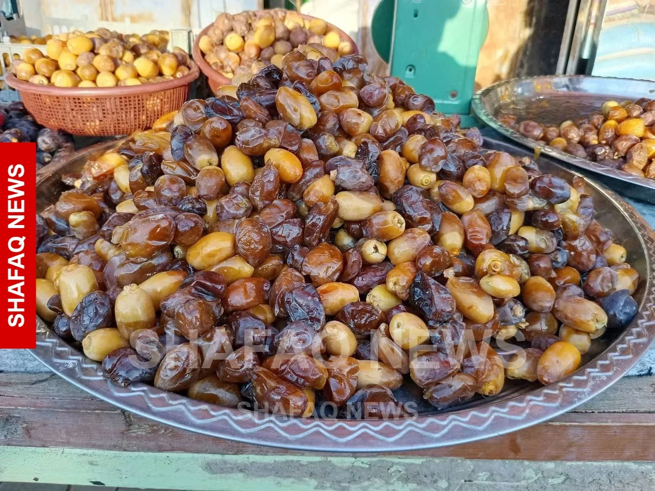 Iraq’s date harvest thrives in extreme heat, but water crisis bites