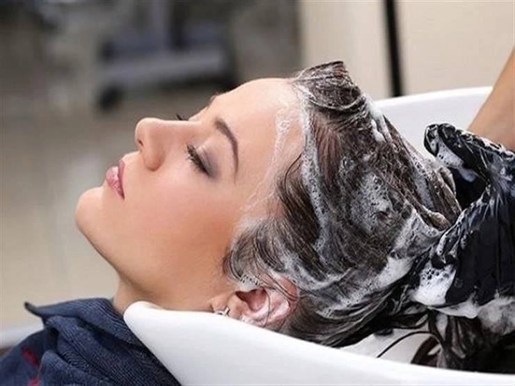 ئەو کەسەیلە کین نیەود گشت رووژیگ گیسیان بشورن؟