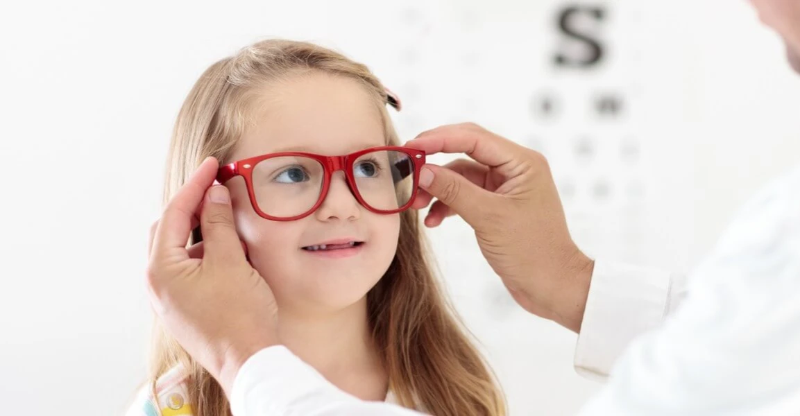 Eye expert links school-age vision decline to prolonged near focus