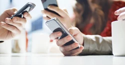 بينها اضطرابات النوم والعزلة.. مركز استراتيجي يكشف مخاطر "المخدرات الرقمية" بالعراق