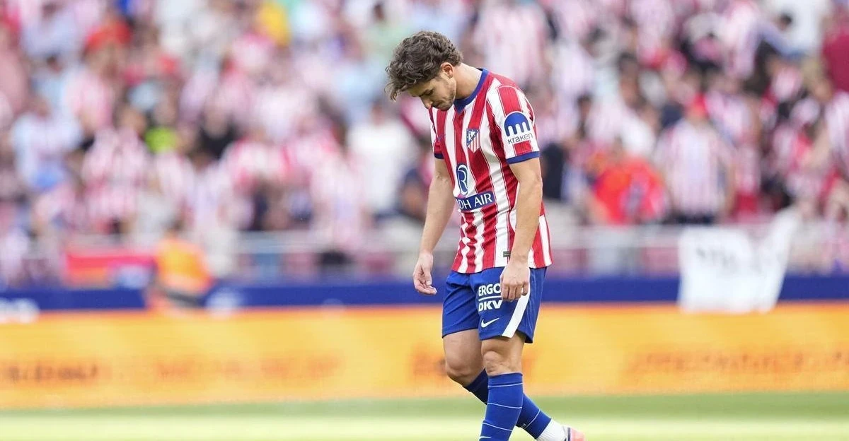 Atletico gives Alvarez final choice before deadline