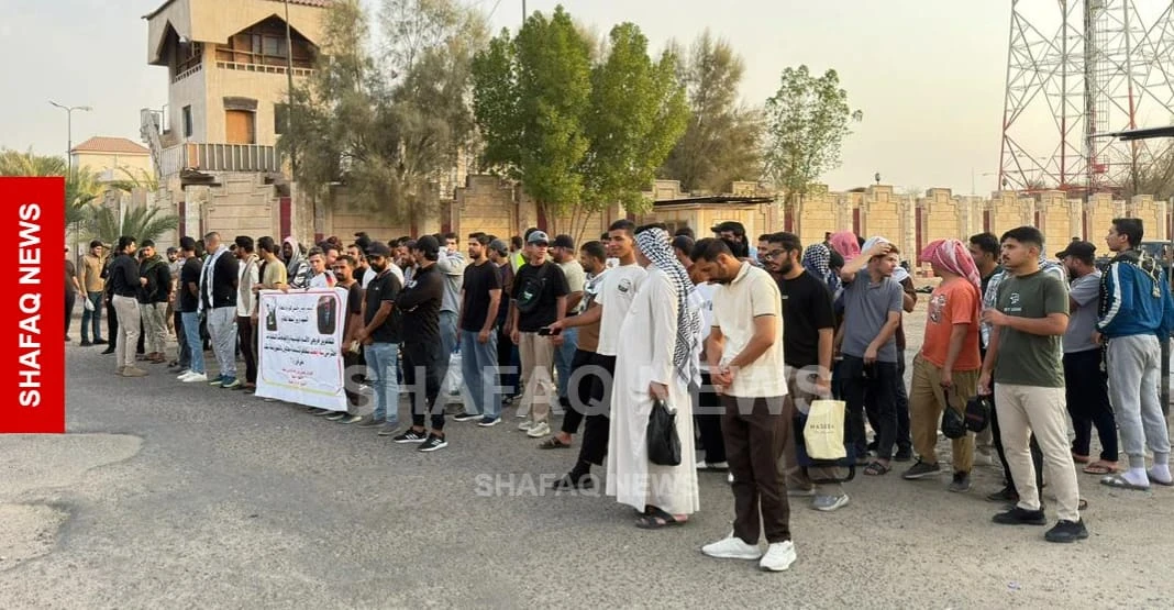 کارمەندەیل زانکۆ لە بەسرە دەسلەکارهەڵگرن لەوەر دویاکەفتن   مووچەیلیان