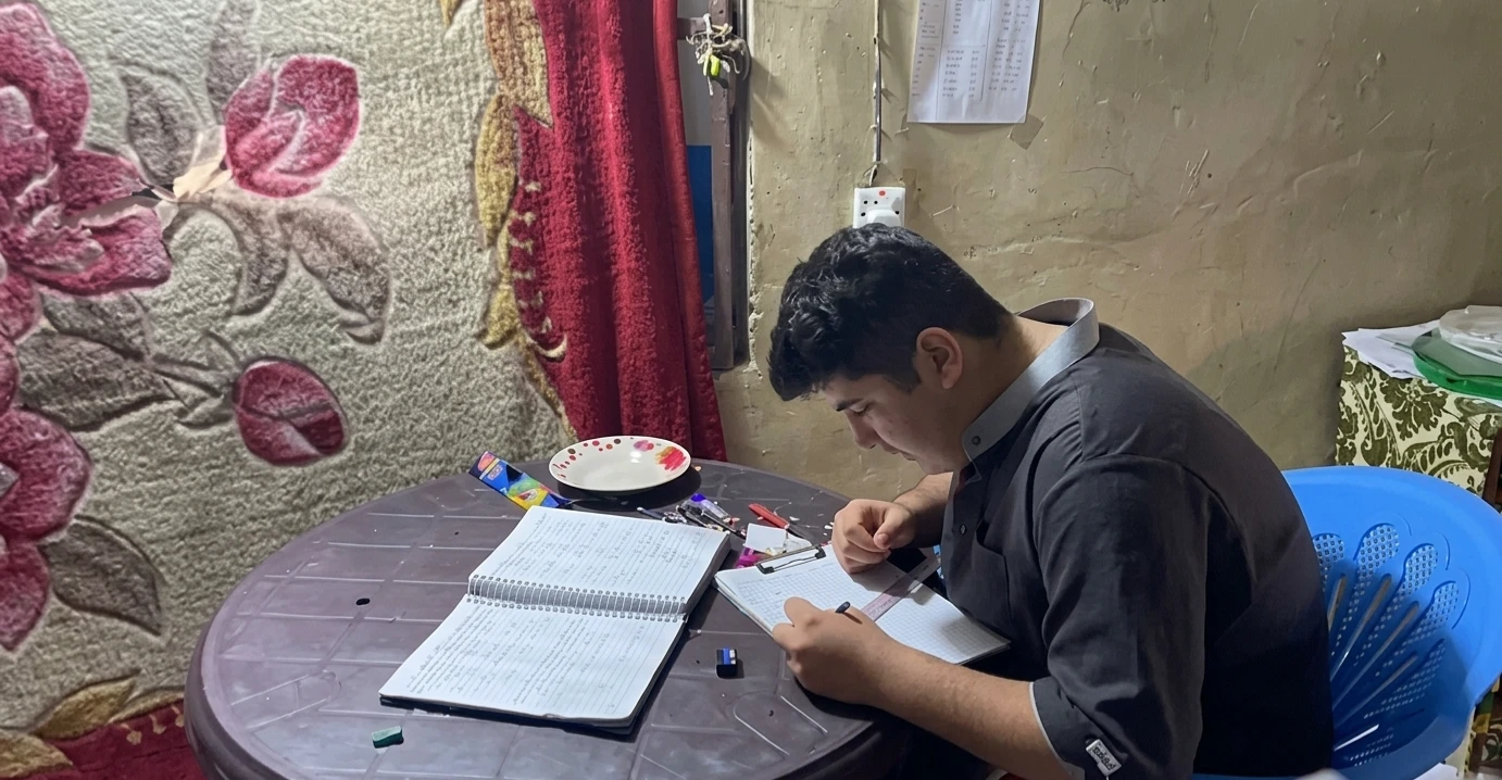من منزل متواضع إلى صدارة العراق.. قصة متفوق "بلا تكريم أو اهتمام"