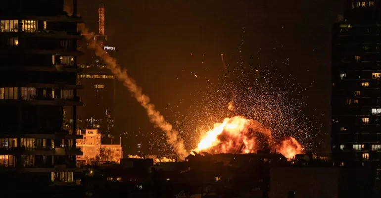 إيران.. 7 قتلى من الحرس والباسيج إثر هجمات أميركية بكرمانشاه ولاوان