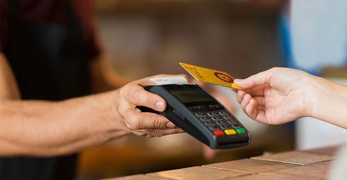Five detained in Iraq over Qi Card scam