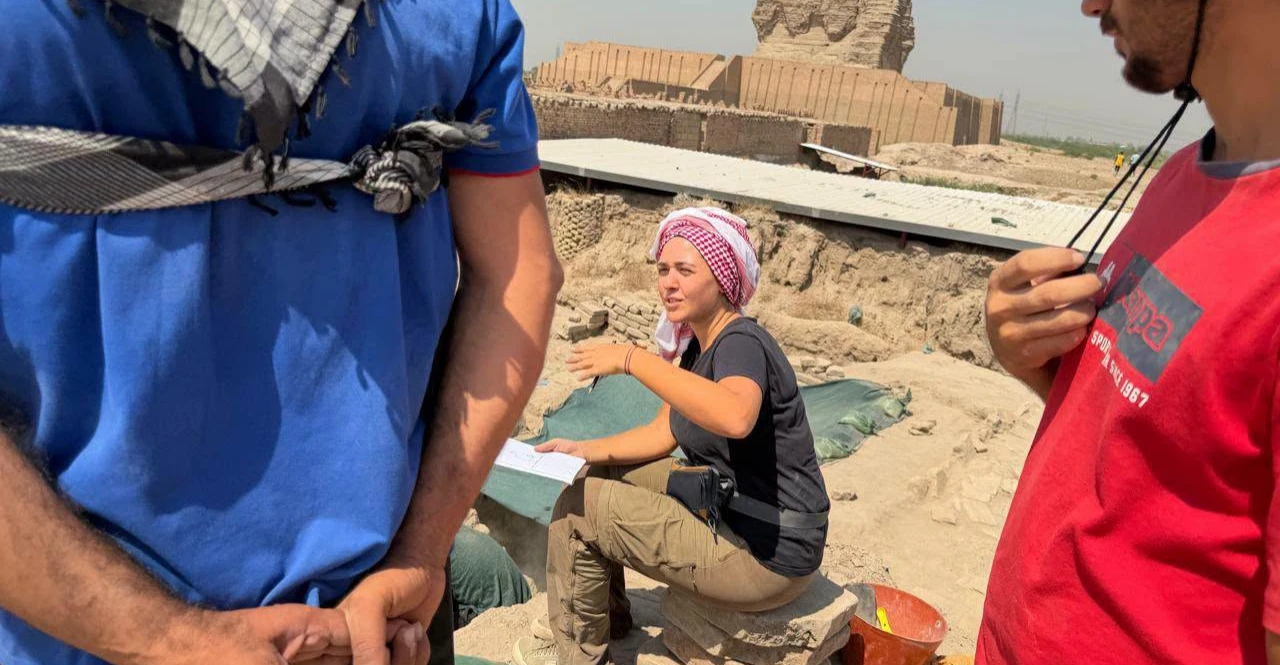 بغداد.. بعثة إيطالية تبدأ صيانة معابد زقورة عكركوف (صور)