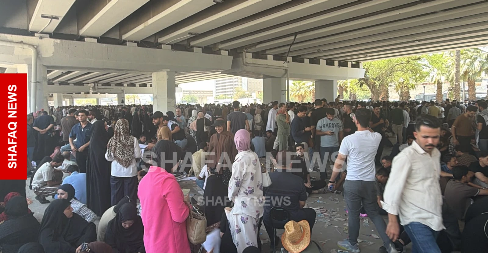 تظاهرات المالية.. المهن الطبية تطالب بالتعيين أو السماح بالعمل الخاص (فيديو)