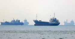 انخفاض كبير بعدد السفن العابرة لهرمز خلال الأسبوع الجاري