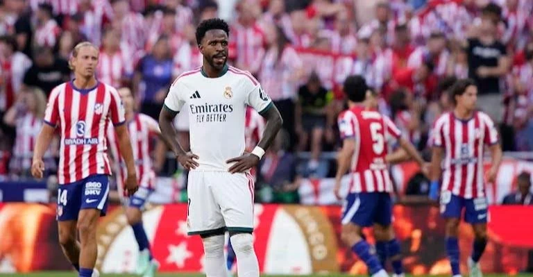 ريال مدريد يسقط أمام أتلتيكو مدريد بثنائية في الدوري الإسباني